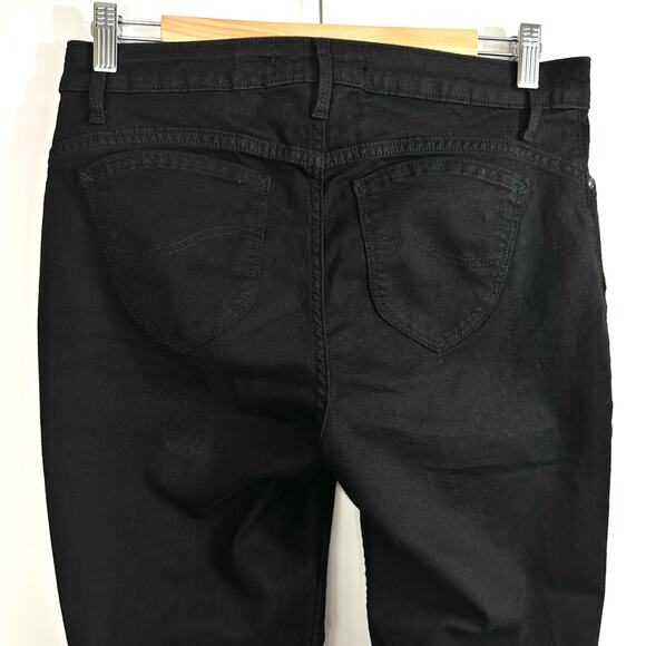 Lee Illusions Skinny Mid-Rise Capri Black Denim Jeans Size 12 NWT - Picture 5 of 12